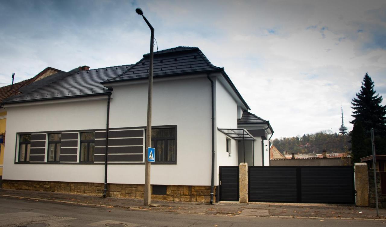Loli Apartman Miskolc Exterior foto