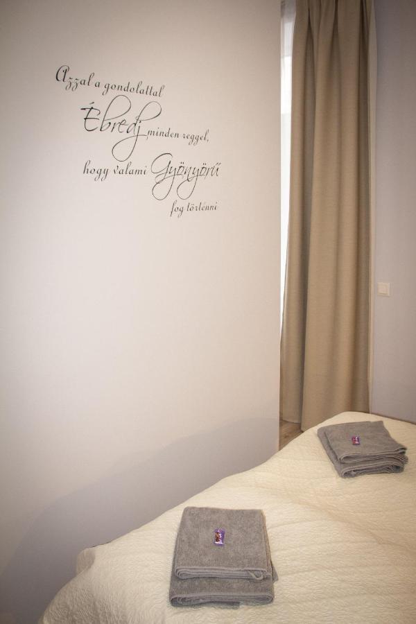 Loli Apartman Miskolc Exterior foto
